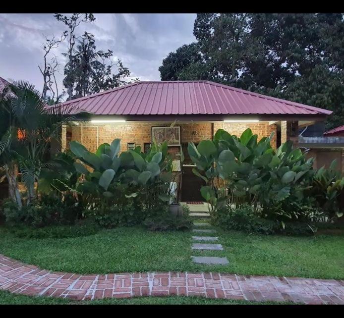 Kebun Puisi Villa Kajang Exterior foto