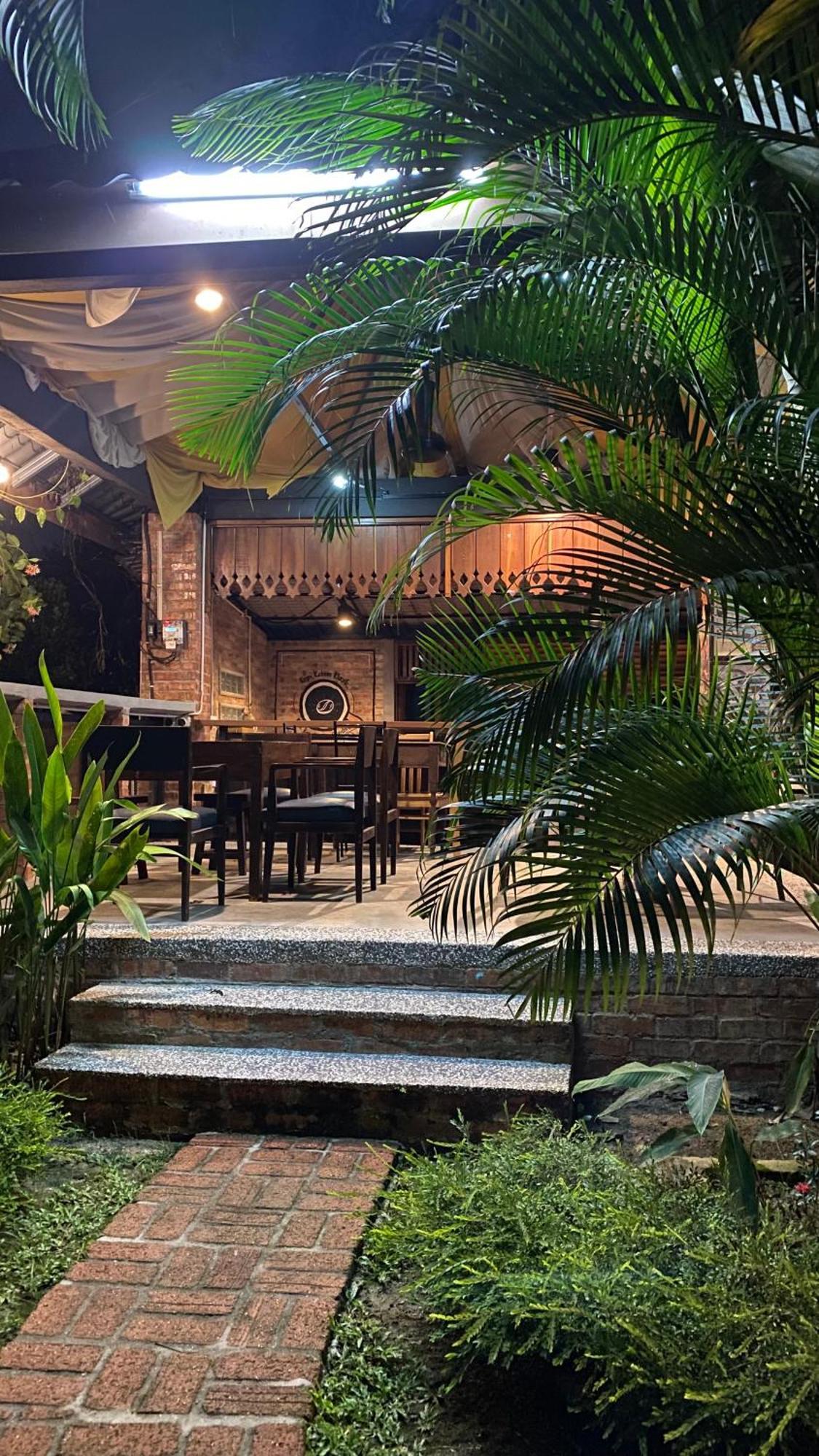 Kebun Puisi Villa Kajang Exterior foto