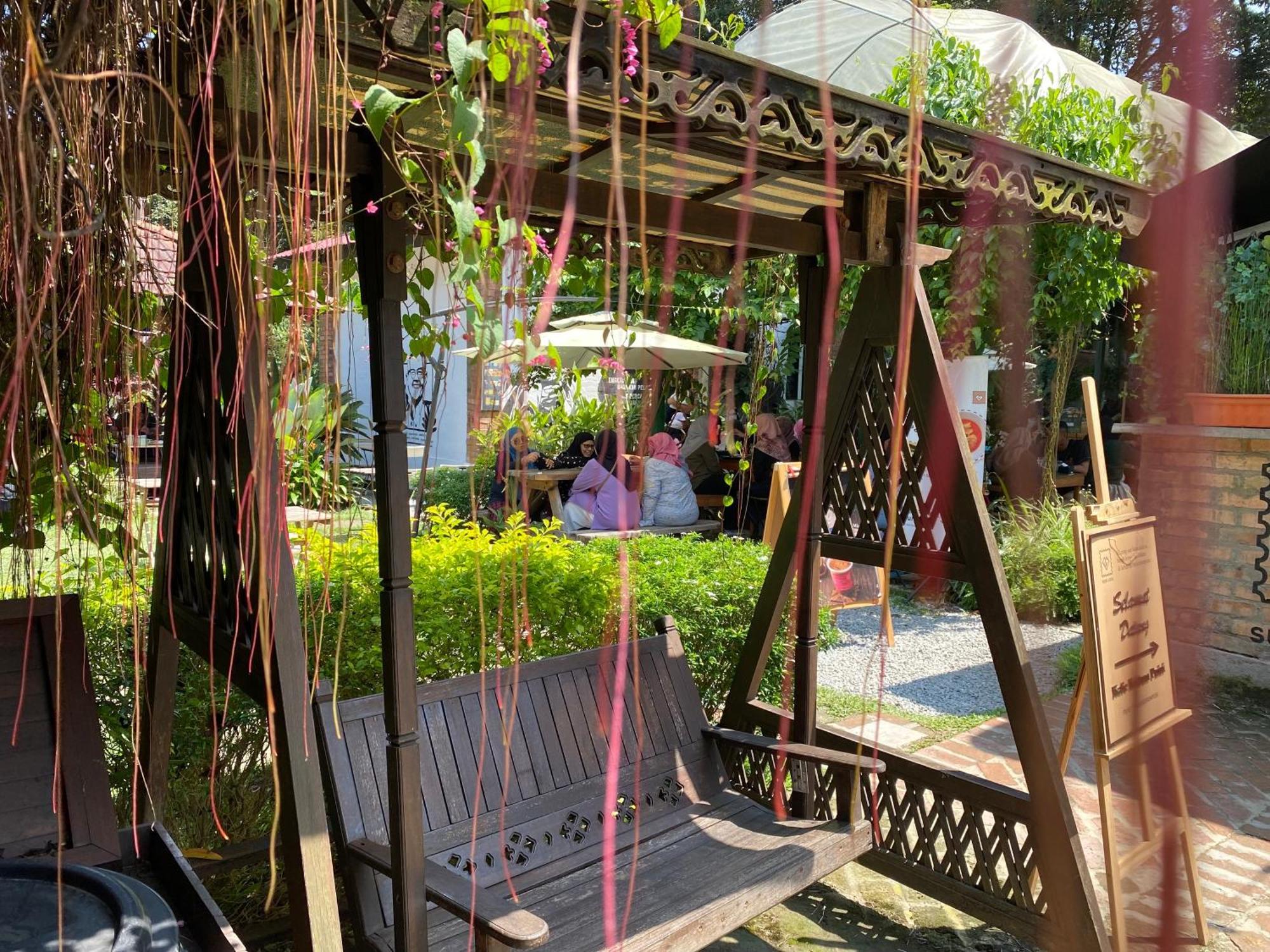 Kebun Puisi Villa Kajang Exterior foto